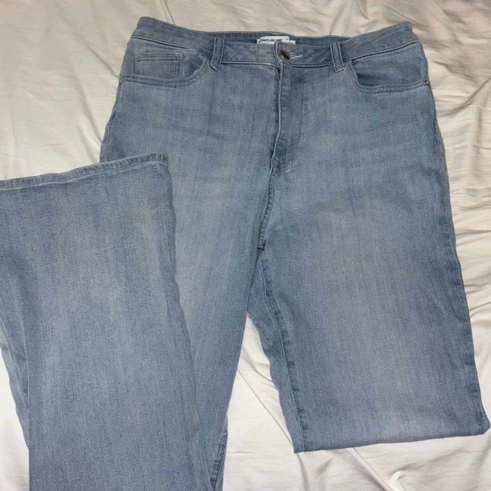 Elizabeth and James bell bottom jeans size 12